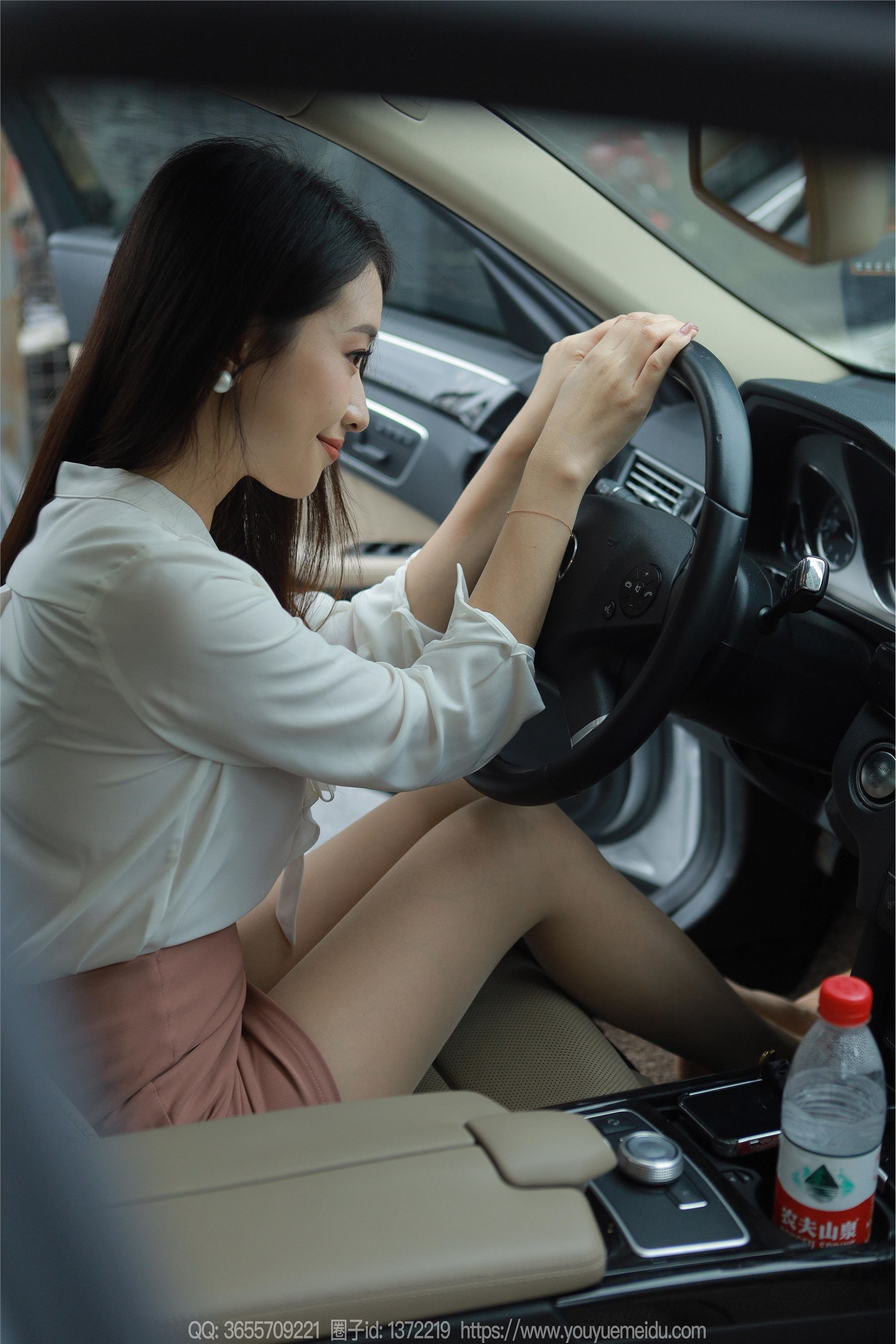 IESS异思趣向  2023.10.16 丝享家 1560 小婕《车里车外》